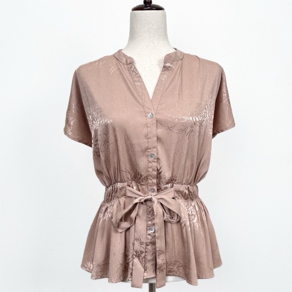 Tops - Unbranded Asian Print Floral Satin Top Womens Medium Beige Fairy Whimsy Feminine